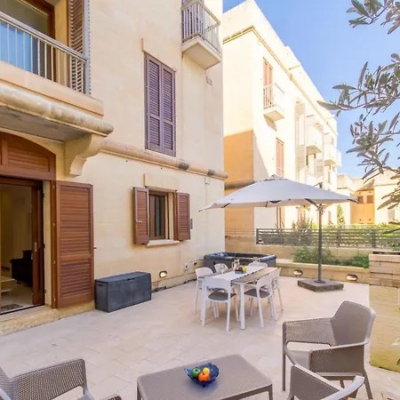 度假居 Gee9teen Gozitan Villa, Pool & Whirlpool- Happy Mgarr