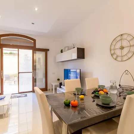 Gee9teen Gozitan Villa, Pool & Whirlpool- Happy * Mgarr