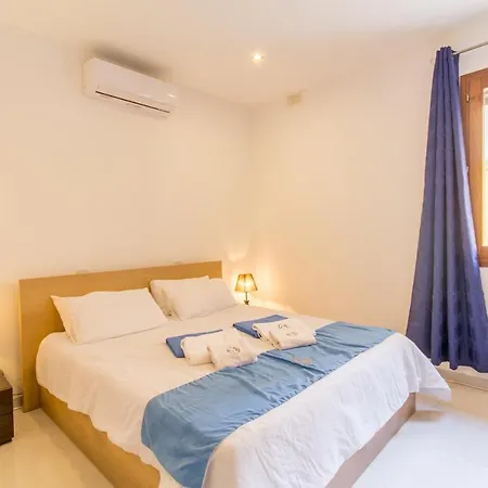 Gee9teen Gozitan Villa, Pool & Whirlpool- Happy Mgarr