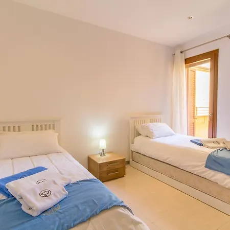 Gee9teen Gozitan Villa, Pool & Whirlpool- Happy בית נופש *
